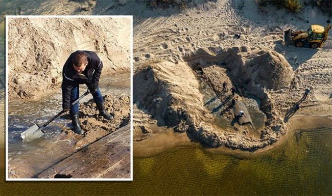 Archaeologists have found the wreck of a 200-year-old ship.